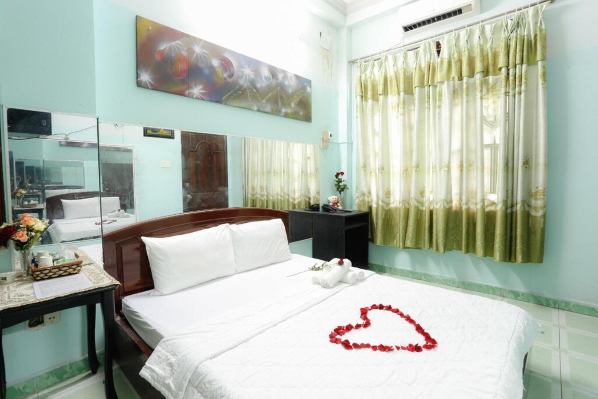 Hong Luc Hcm TP. Hồ Chí Minh